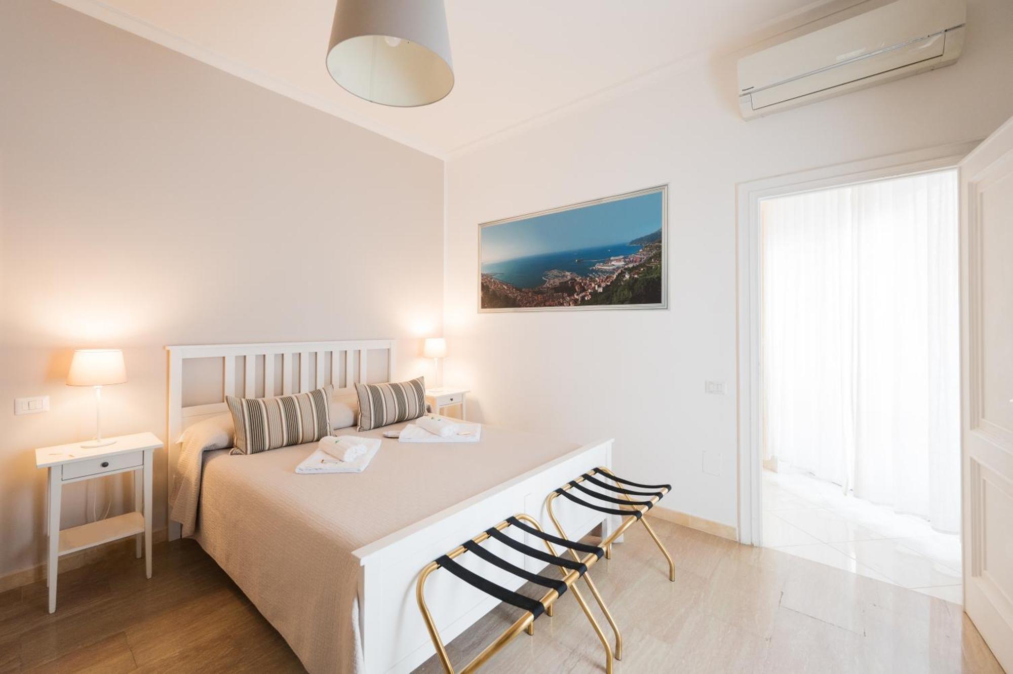Panoramic Rooms Salerno Exterior foto